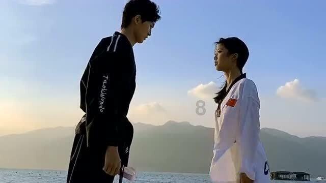 红色鹦鹉逃脱